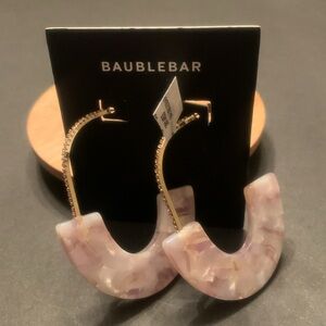 BAUBLE BAR Beautiful pierced earrings cream& gold colored